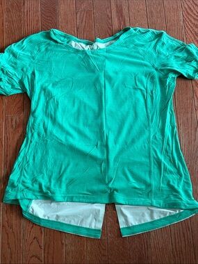 lululemon athletica Short Sleeve Scoop Neck Top in Teal-Green